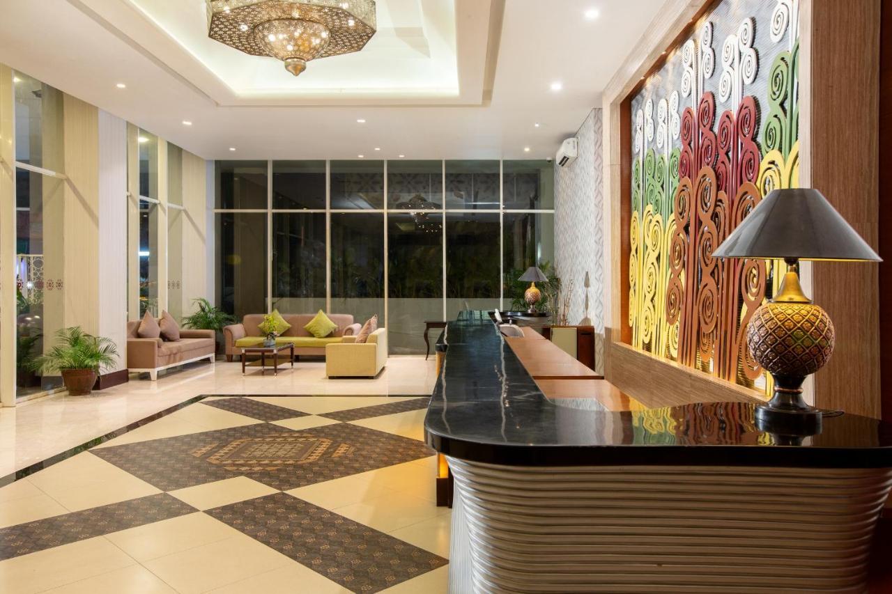 Sahid Raya Hotel & Convention Yogyakarta Maguwo Dış mekan fotoğraf